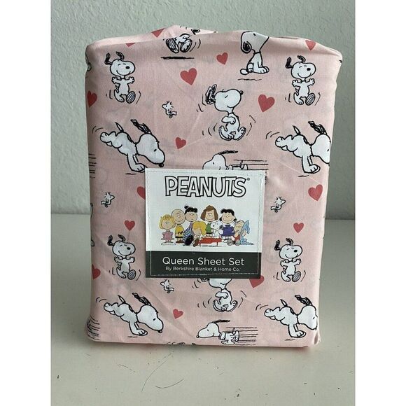 4 Pc Peanuts Snoopy Hearts Pink Valentines Day QUEEN Size Sheet Set Soft NEW - Picture 1 of 15